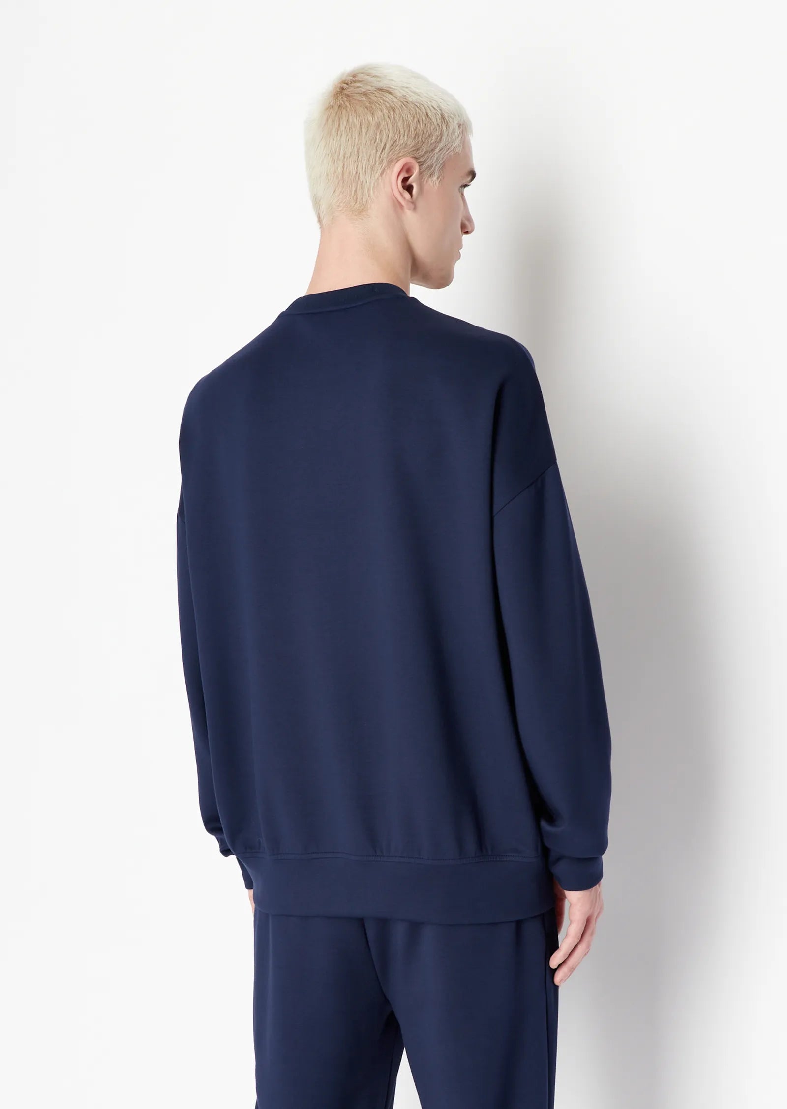 Man jersey sweatshirt, navy blazer