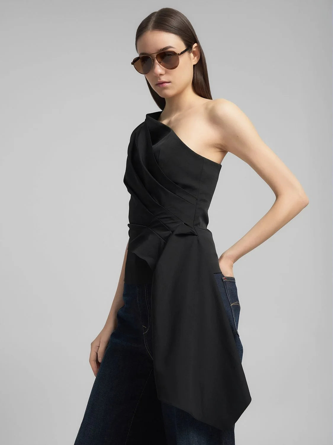 ONE-SHOULDER TOP W/SASH BELT, BLACK