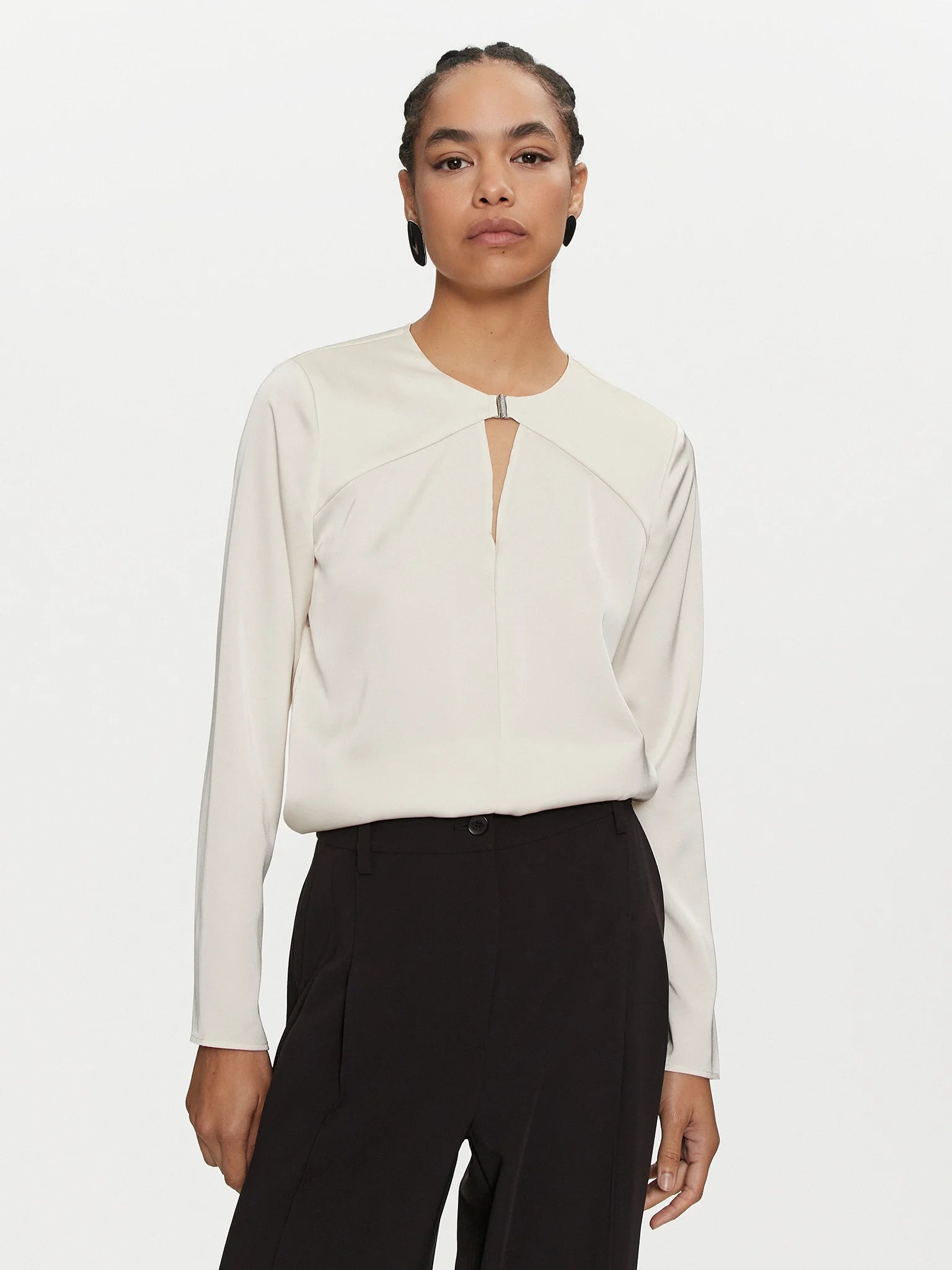 LW Shiny Satin LS Blouse, Egret