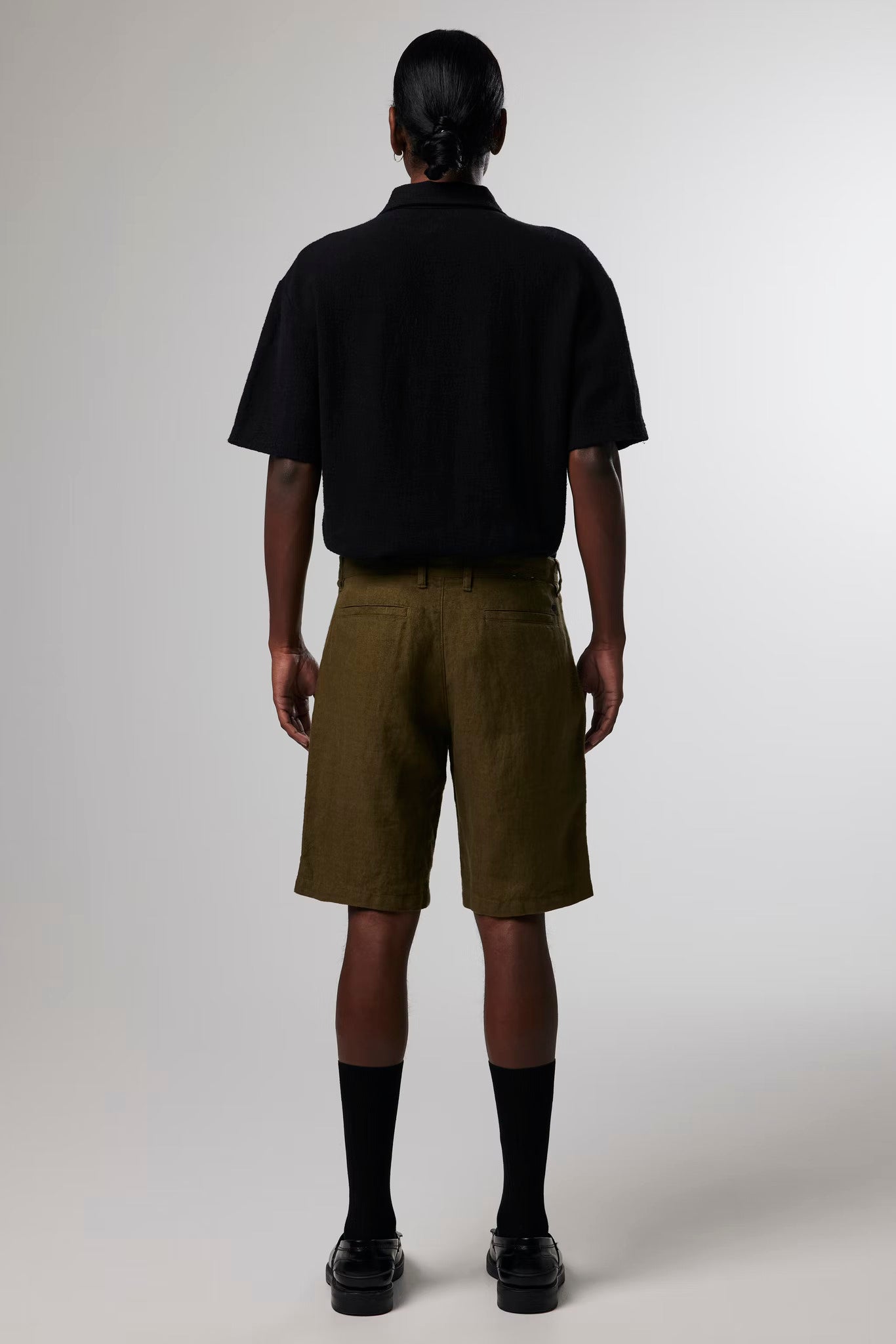 Crown shorts 1196, dark olive