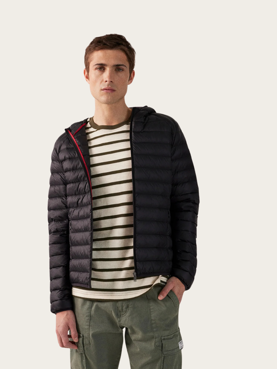 LIGHTWEIGHT DOWN JACKET, BLACK