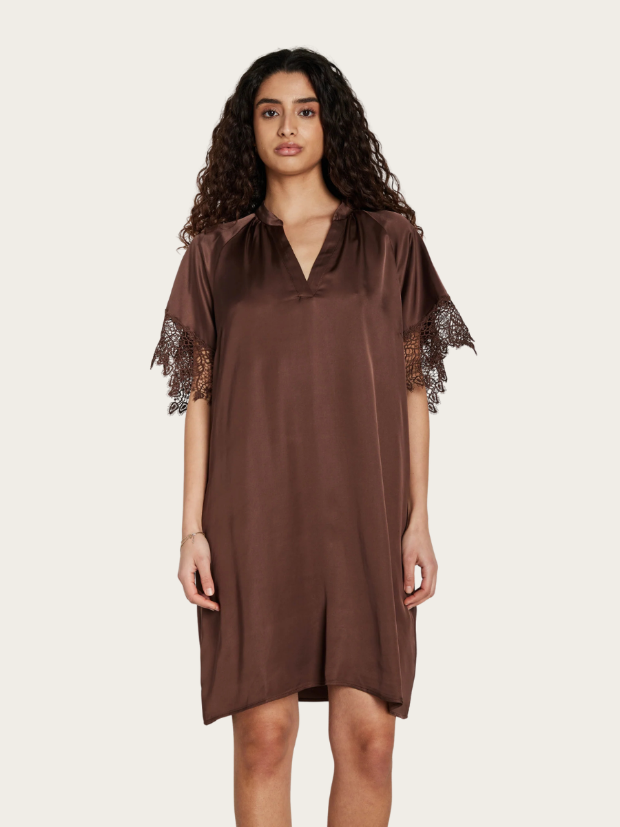 KORTHALSIA WENNY DRESS, CHESTNUT