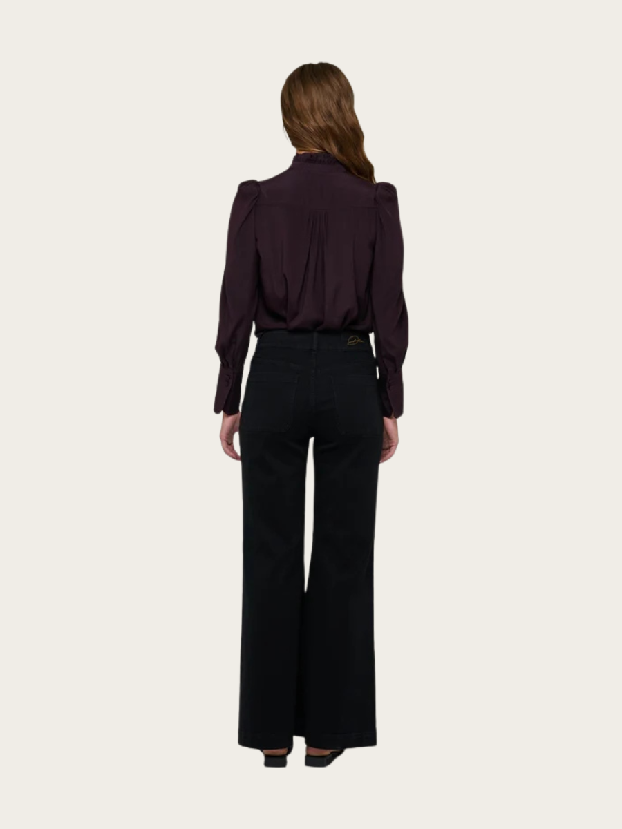 ROBERTA RUFFLE SHIRT, BERRY WINE