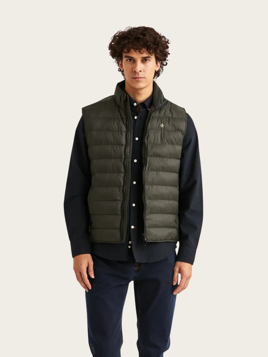 NORFOLK LINER VEST, OLIVE