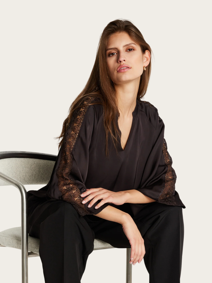 WECKIA WICKI BLOUSE, DARK BROWN