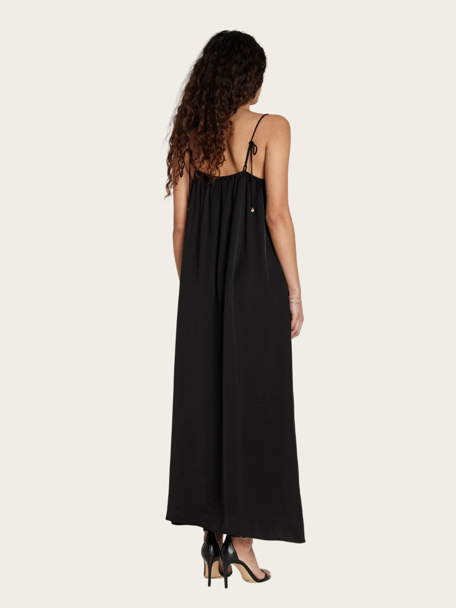 KORTHALSIA TORA DRESS, BLACK