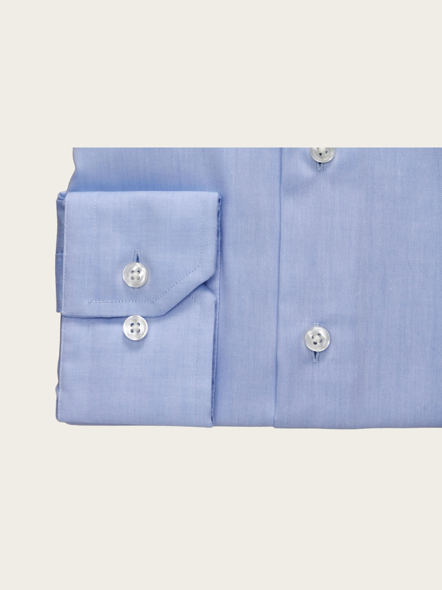 DEN LYSEBLÅ SKJORTE, SLIM FIT, LYSEBLÅ
