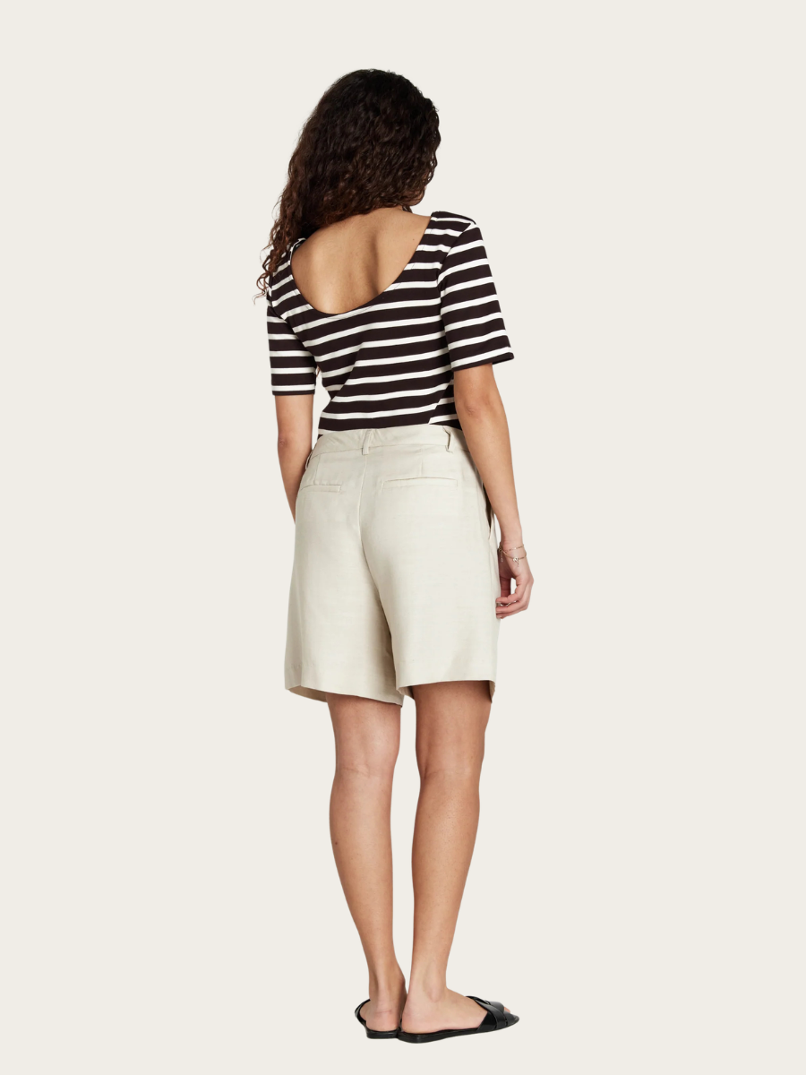 APHANDRA WINNIA SHORTS, SAND