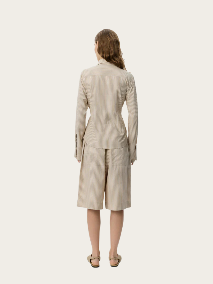 WILDA SLIM FIT SHIRT, LIGHT BROWN STRIPED