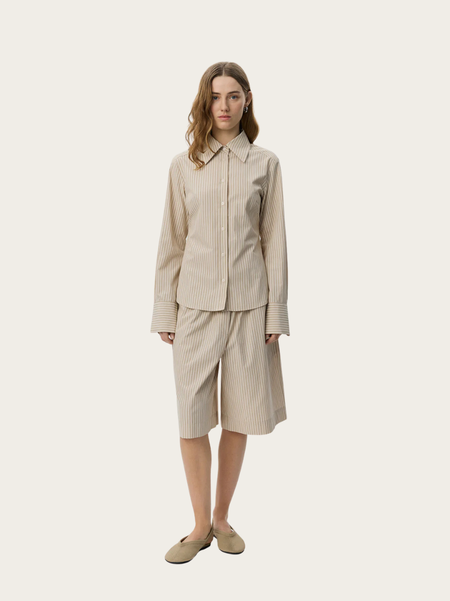 WILDA SLIM FIT SHIRT, LIGHT BROWN STRIPED