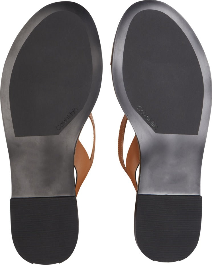 Almond sandal, cognac