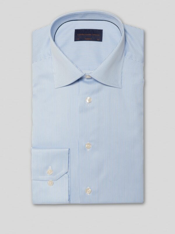 Den lyseblå stribede skjorte, Modern fit, udg.